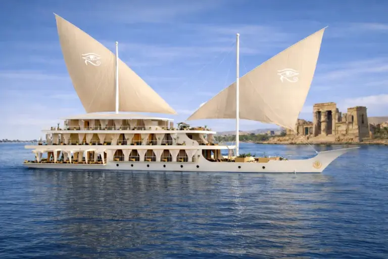 Le Yacht : l’Œil du Nil